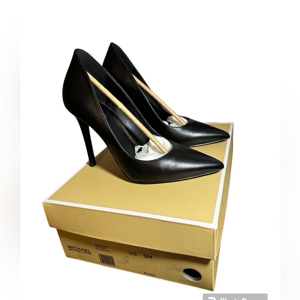Michael Kors KEKE PUMP Black Leather Size 5